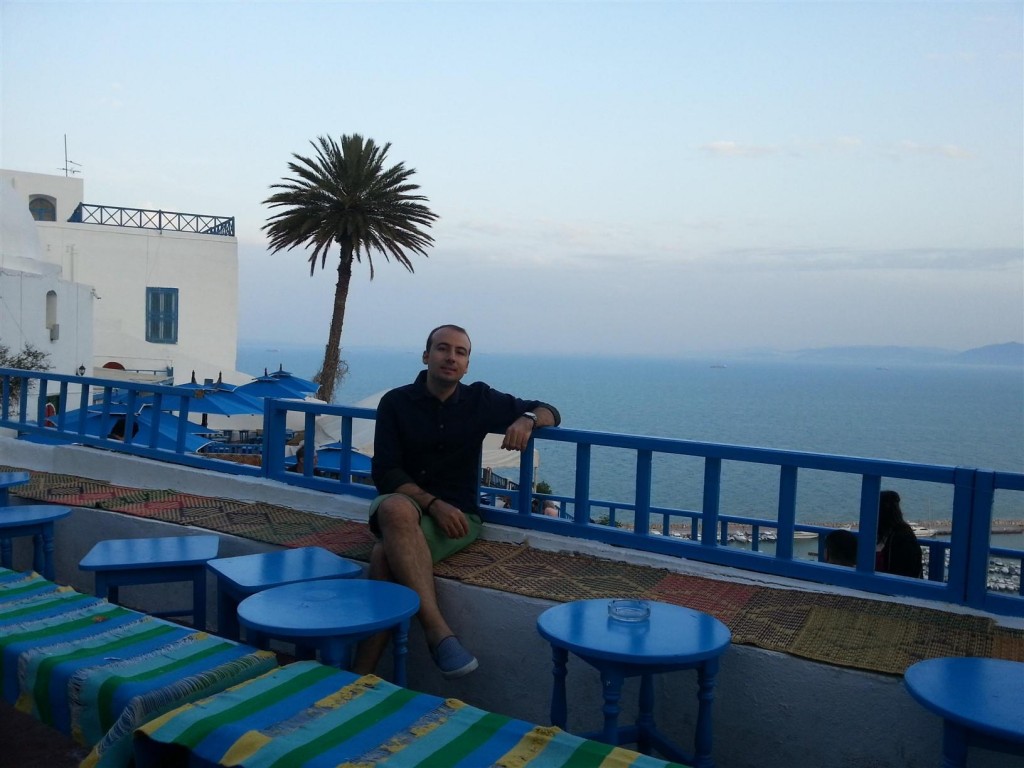 Sidi Bou Said'in ucunda, marinaya tepeden meşhur "Cafe dés delices". Buraya geldiğimde uğramak için sabırsızlandığım bir mekan=)