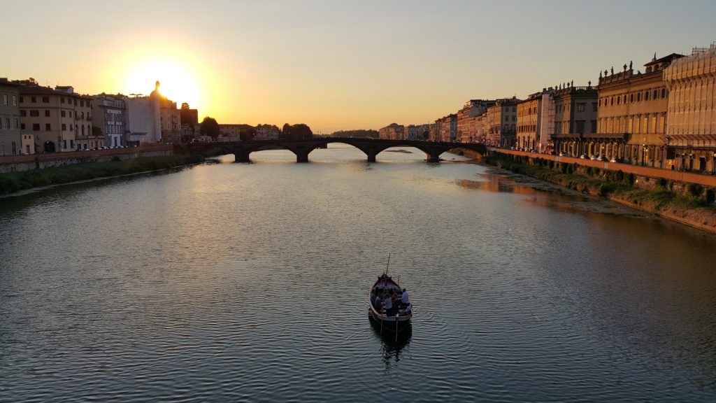 Arno nehrinde gün batımı